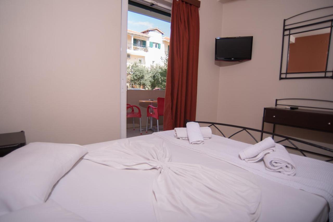 Studios Artemis Lefkada City Екстер'єр фото