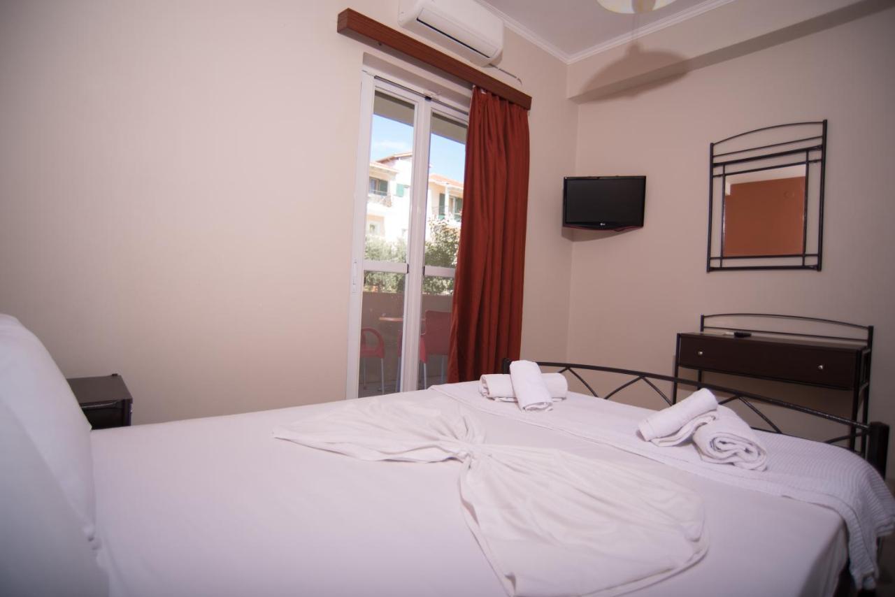 Studios Artemis Lefkada City Екстер'єр фото