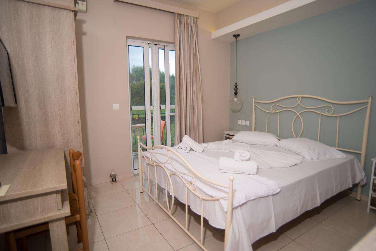 Studios Artemis Lefkada City Екстер'єр фото